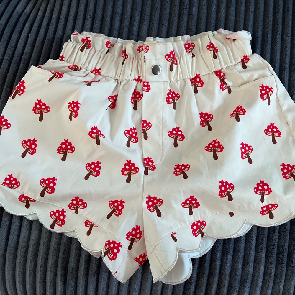 Mushroom Shorts. Size Medium. Elastic Waste. Like New!